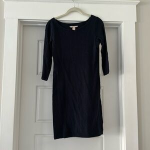 Banana republic navy 3/4 sleeve t-shirt dress, XS. Smoke free/pet free.